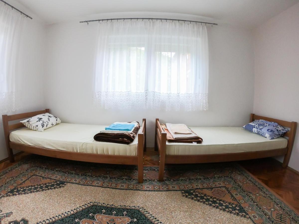 Sarac Hostel Peje Luaran gambar