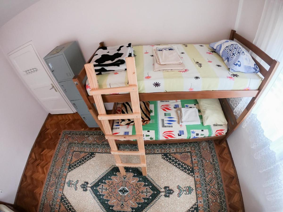 Sarac Hostel Peje Luaran gambar