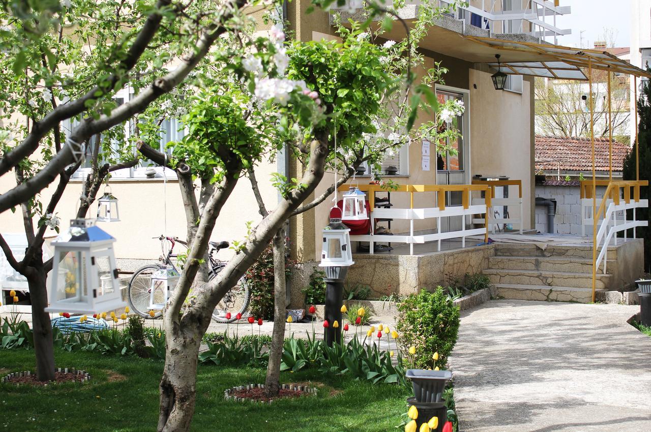 Sarac Hostel Peje Luaran gambar