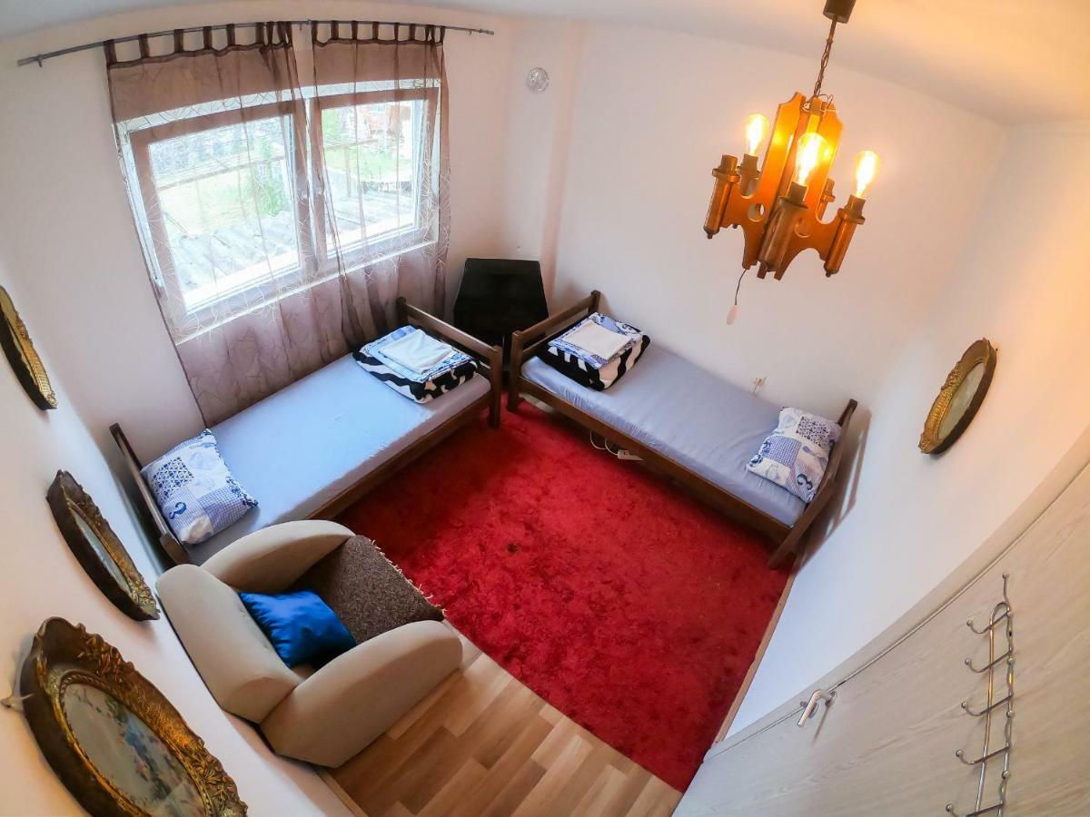Sarac Hostel Peje Luaran gambar