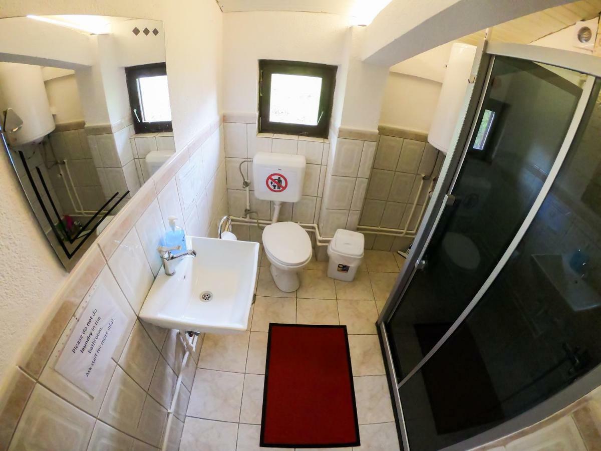 Sarac Hostel Peje Luaran gambar